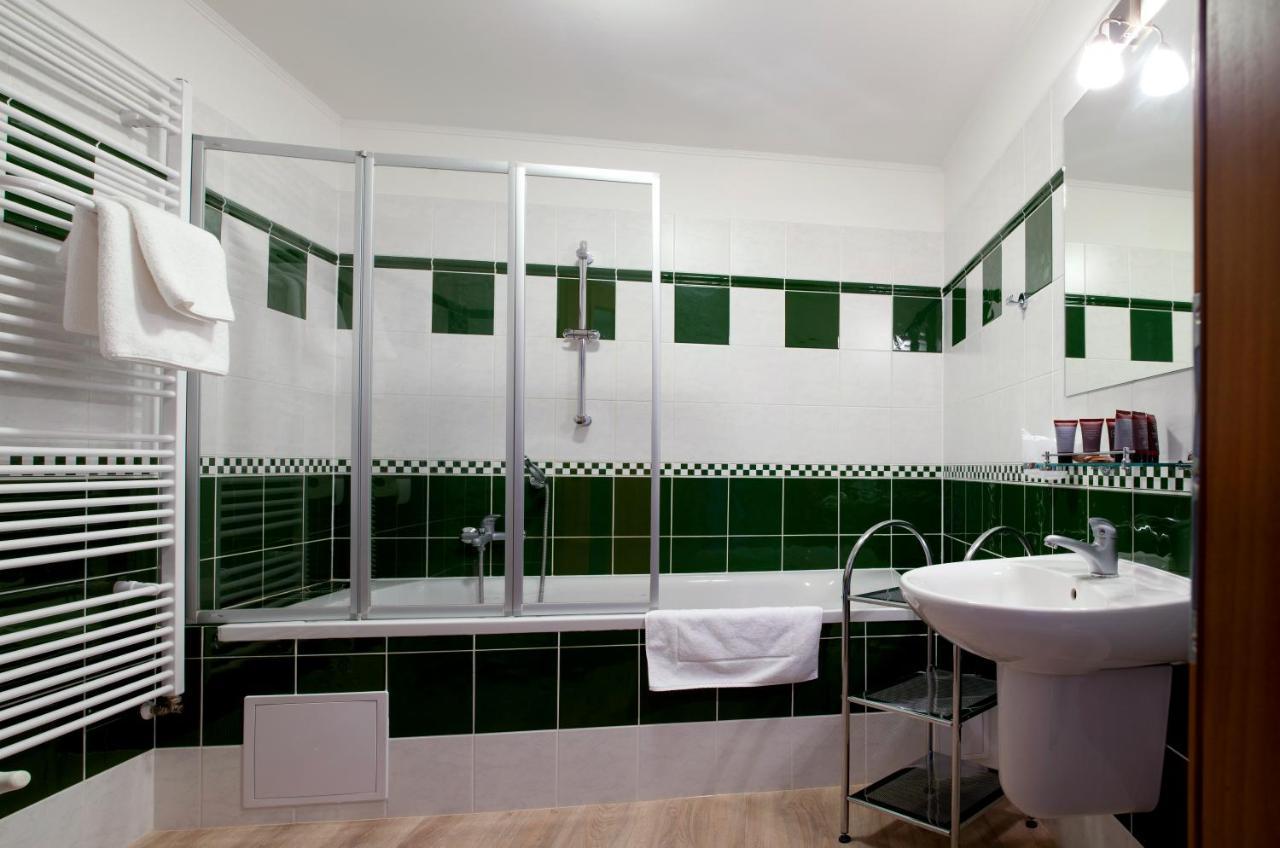 Wellness Hotel Ida Františkovy Lázně Екстериор снимка