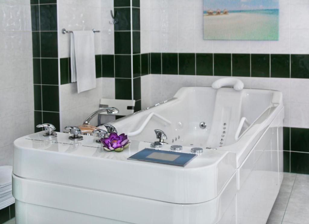 Wellness Hotel Ida Františkovy Lázně Екстериор снимка